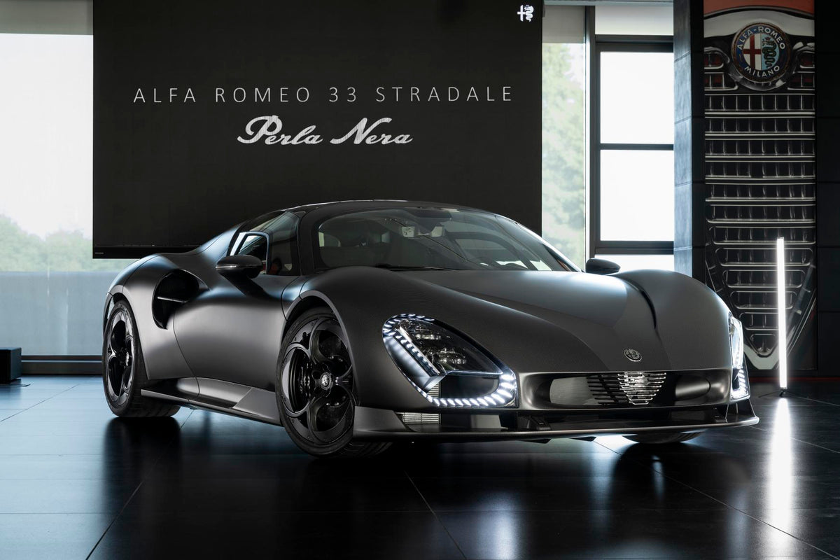 Alfa Romeo 33 Stradale Perla Nera front three-quarter view at the Alfa Romeo Museum