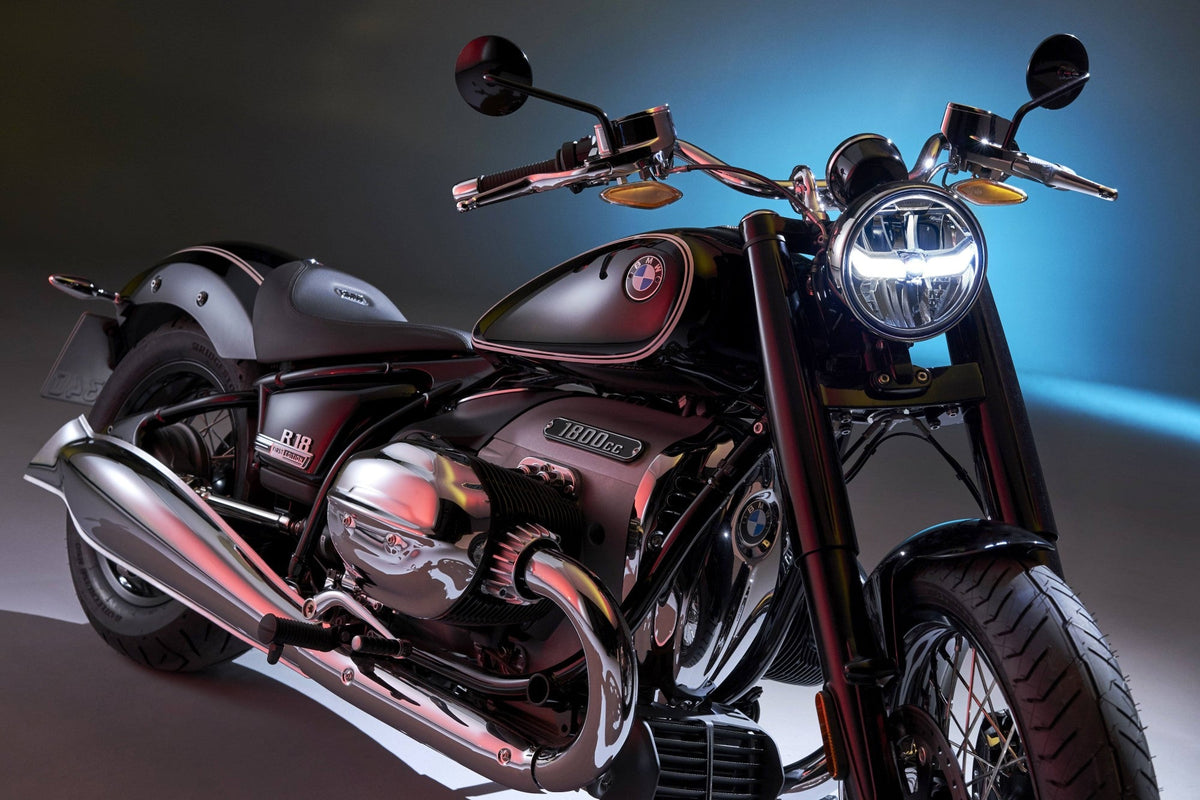 BMW Enters Cruiser Scene With the R18 - TheArsenale