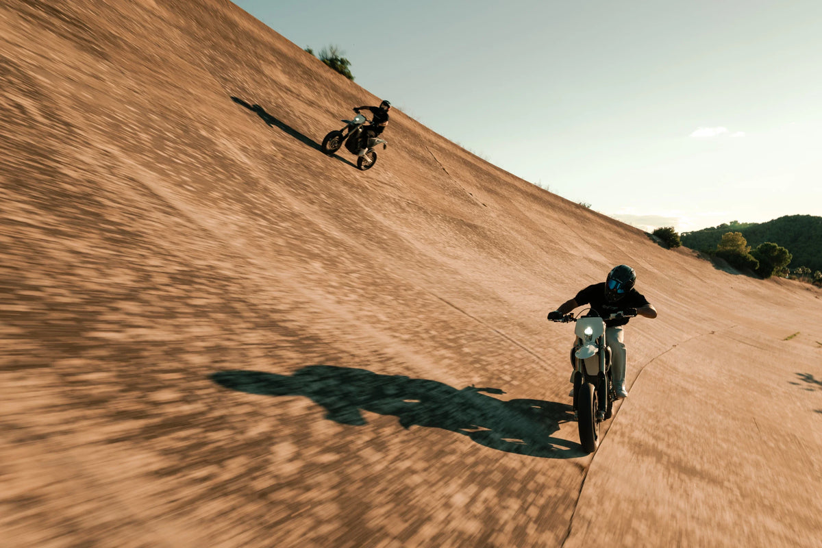 VARK SM — STARK FUTURE’S HIGH POWER-TO-WEIGHT ELECTRIC SUPERMOTO