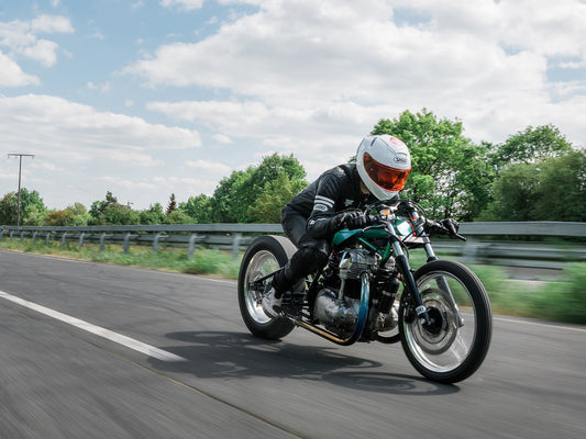 Kawasaki W650 Brings Spice to Sprint Bikes with the "Wasabi" - TheArsenale