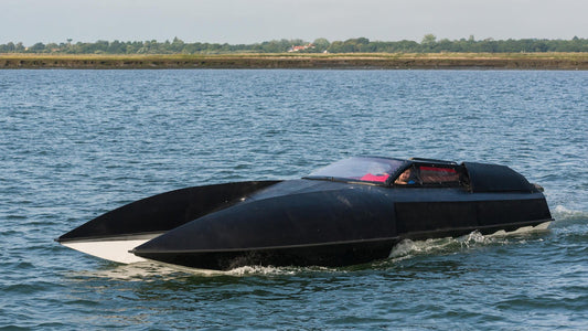 The Alpha-Centauri Hydroplane is a Fighter Jet on Water - TheArsenale