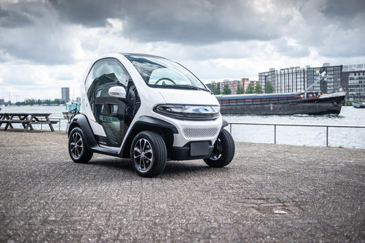 THE HIGHLY ANTICIPATED MICROCAR 'ELI ZERO' IS COMING TO THE USA - TheArsenale