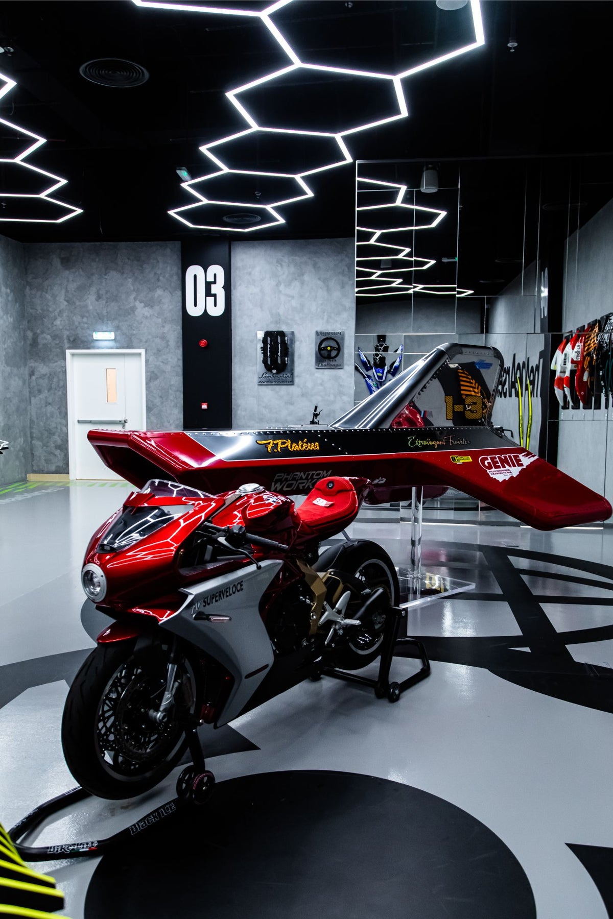 MV AGUSTA SUPERVELOCE 800 ORO