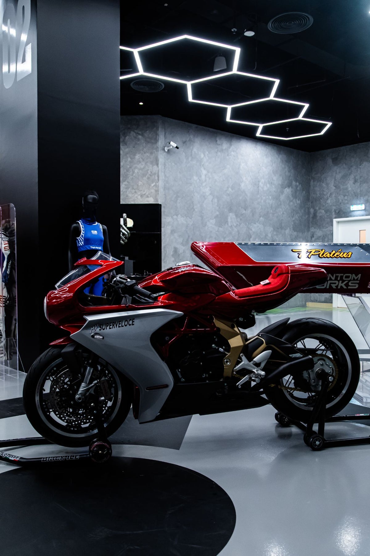 MV AGUSTA SUPERVELOCE 800 ORO