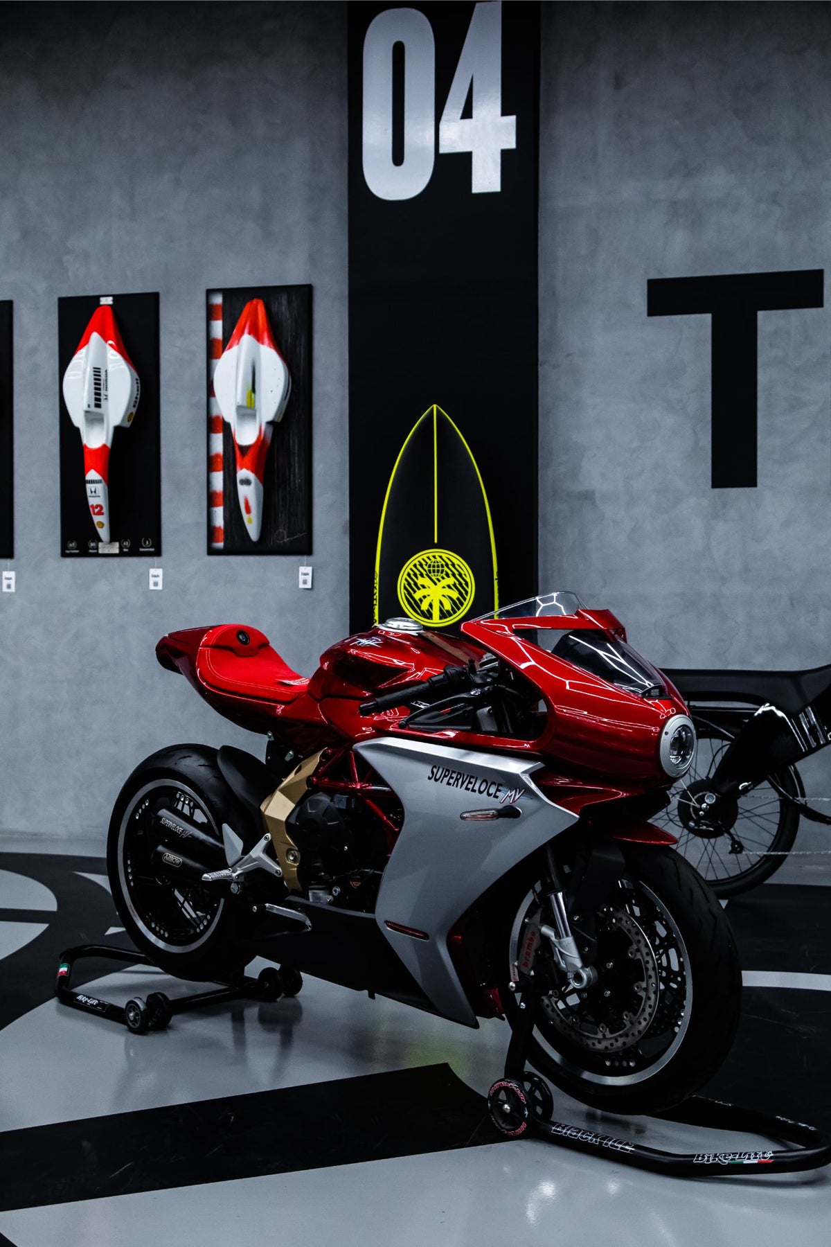 MV AGUSTA SUPERVELOCE 800 ORO