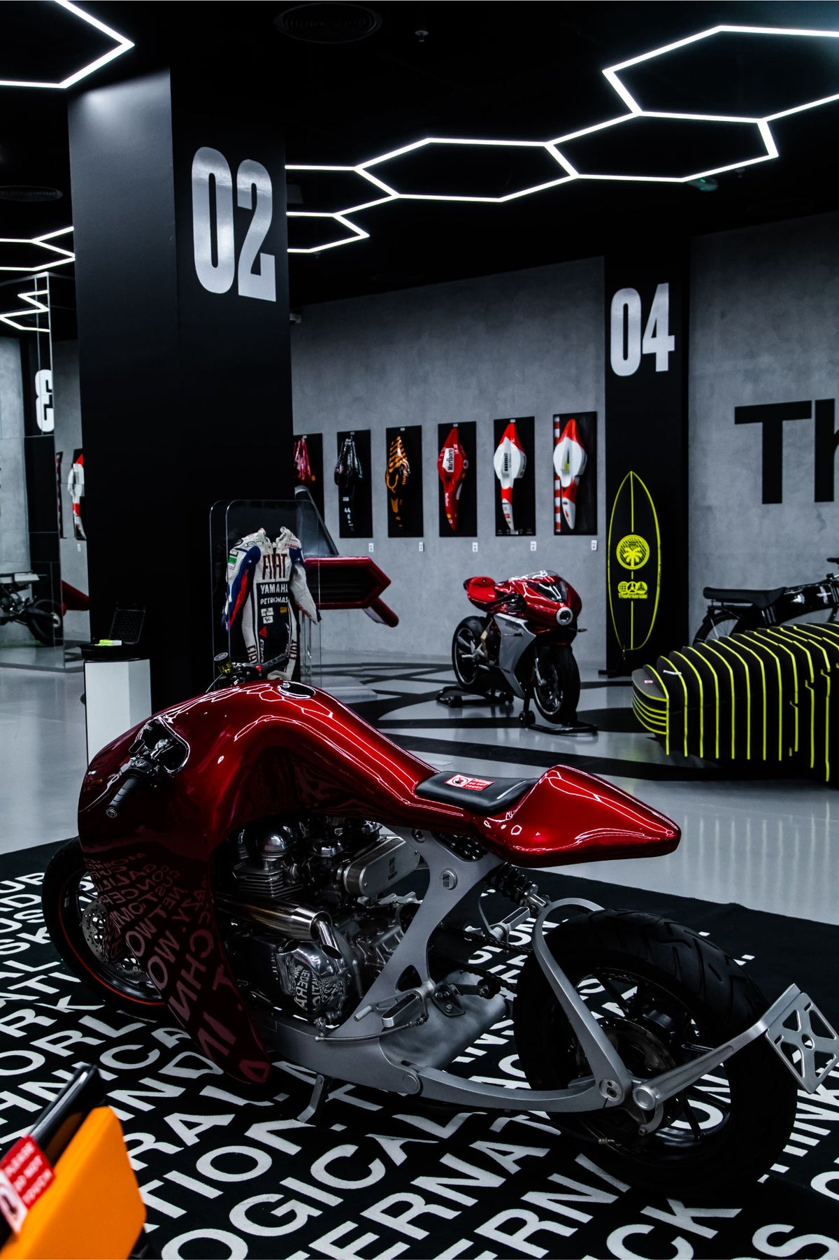 MV AGUSTA SUPERVELOCE 800 ORO