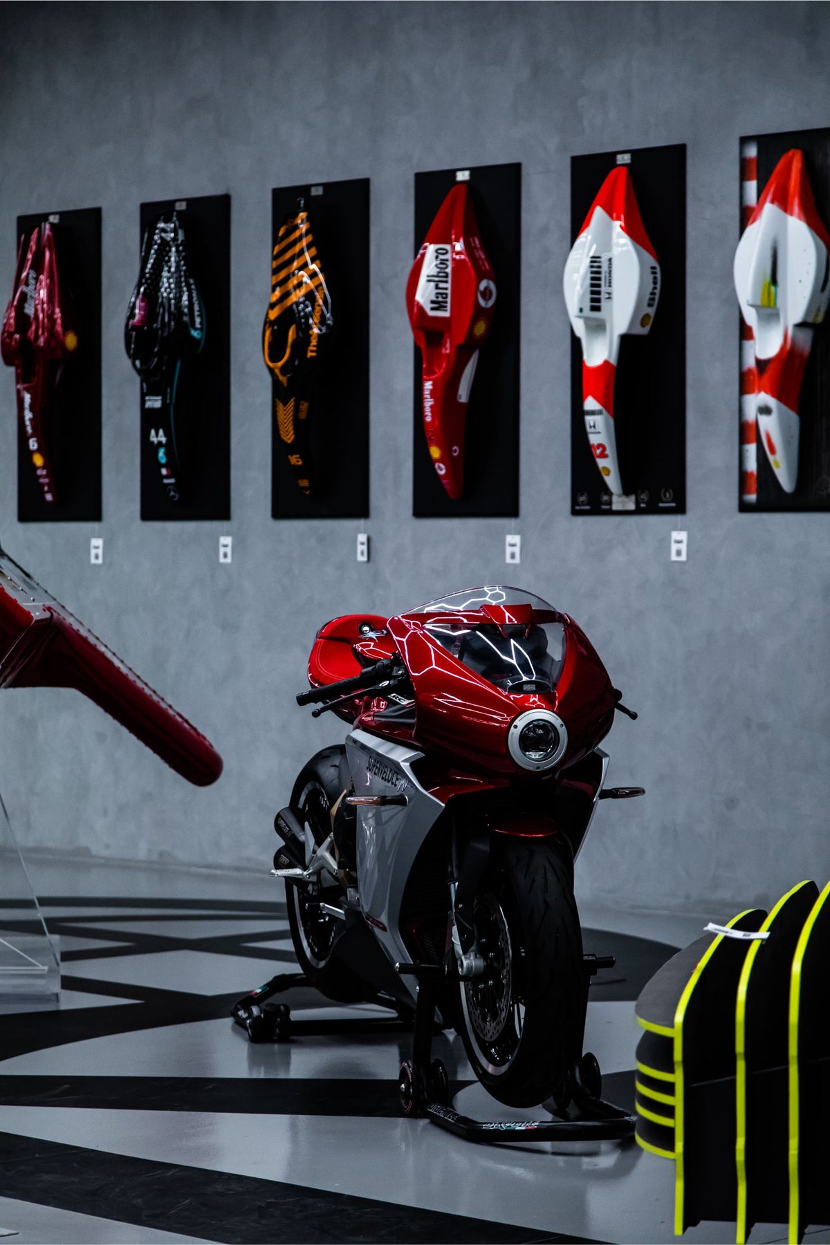 MV AGUSTA SUPERVELOCE 800 ORO