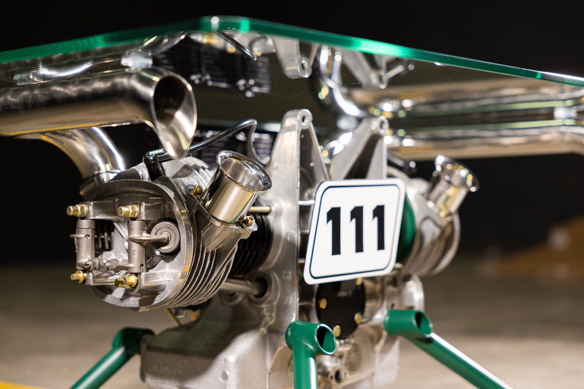 Citroen 2CV Engine Table - An Icon In Racing Edition