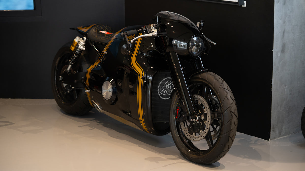Lotus C-01 — view 2