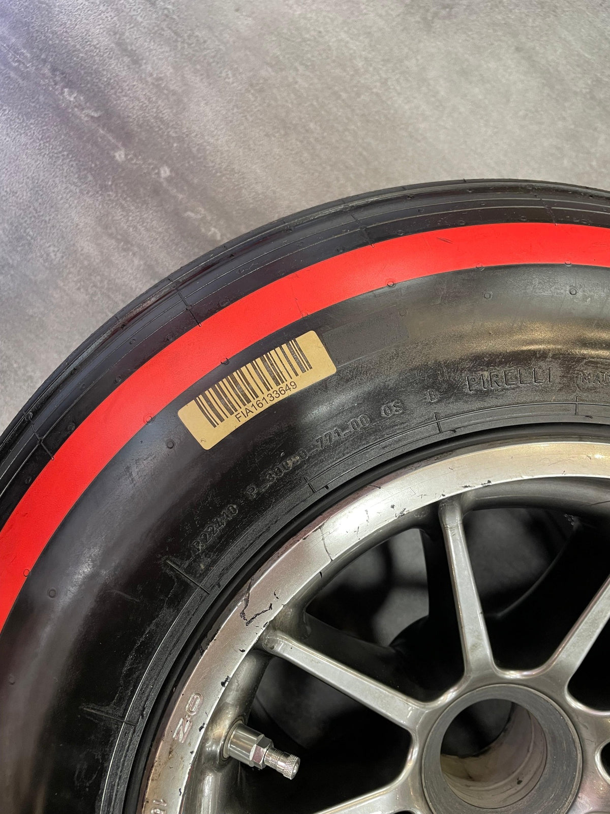 2021  RED BULL RACING FRONT LEFT F1 WHEEL USED BY MAX VERSTAPPEN (SOFT)