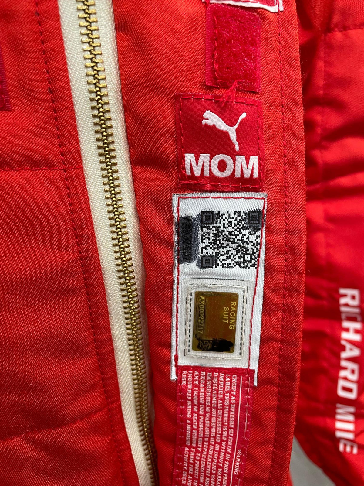 CHARLES LECLERC'S 2021 FERRARI RACE SUIT