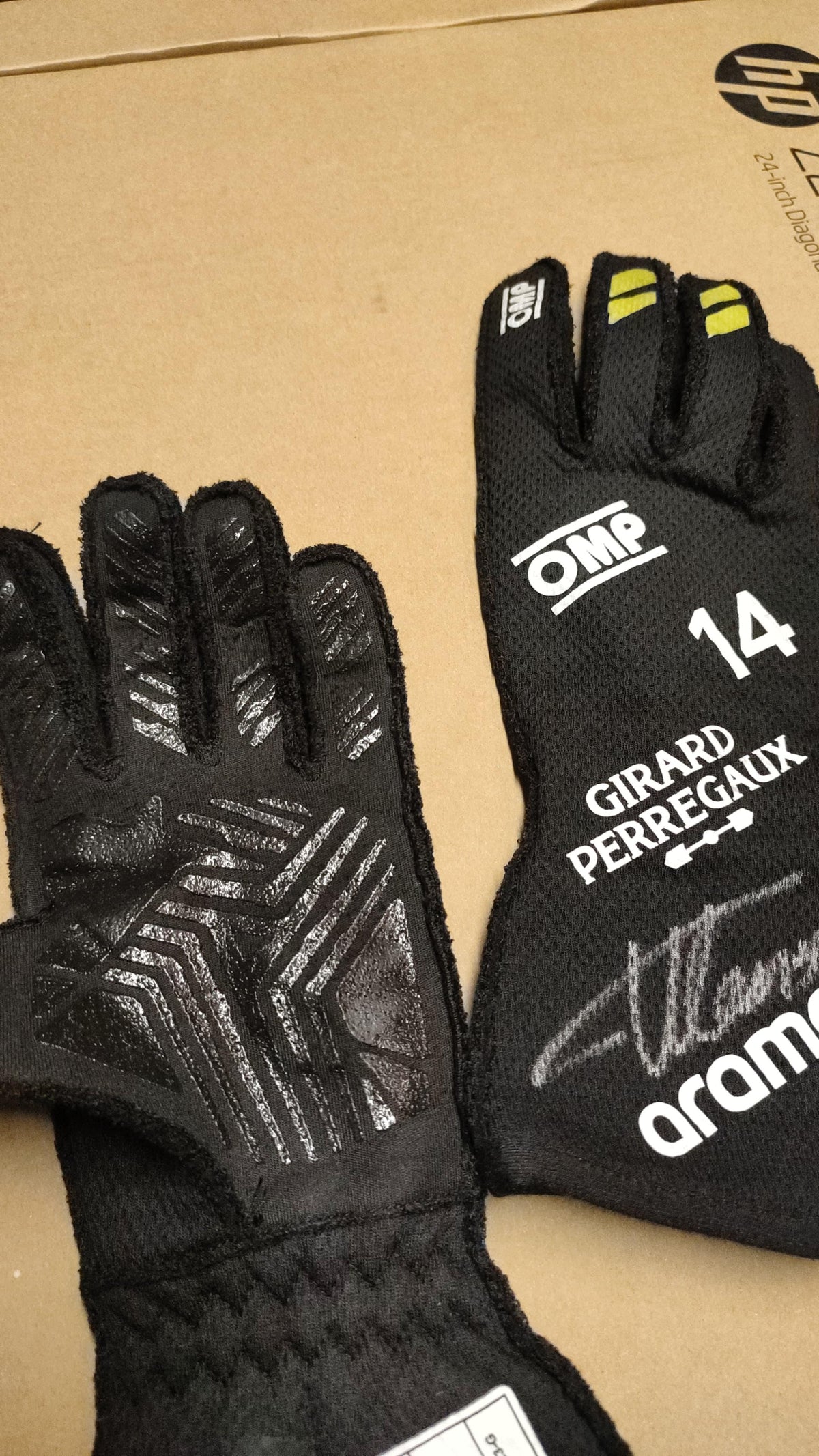 EXCLUSIVE FERNANDO ALONSO ASTON MARTIN 2024 RACE-USED SIGNED GLOVES