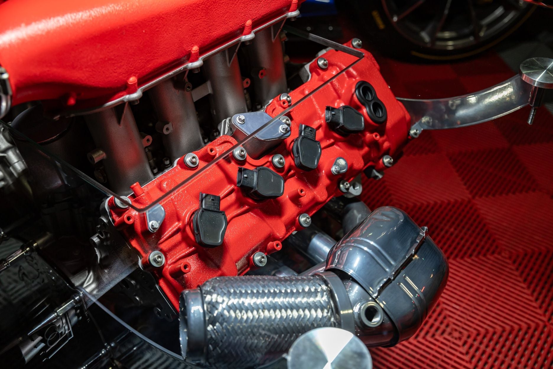 FERRARI 458 ENGINE COFFEE TABLE - TheArsenale