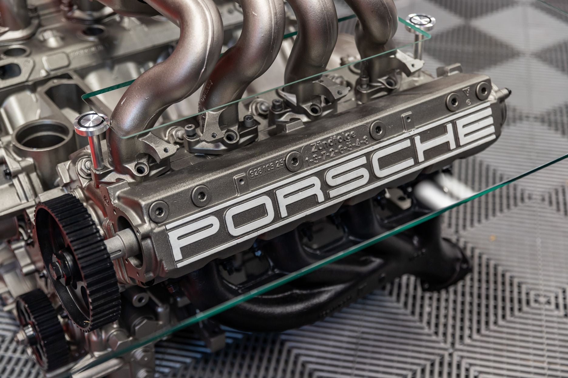 PORSCHE 928 ENGINE COFFEE TABLE - TheArsenale