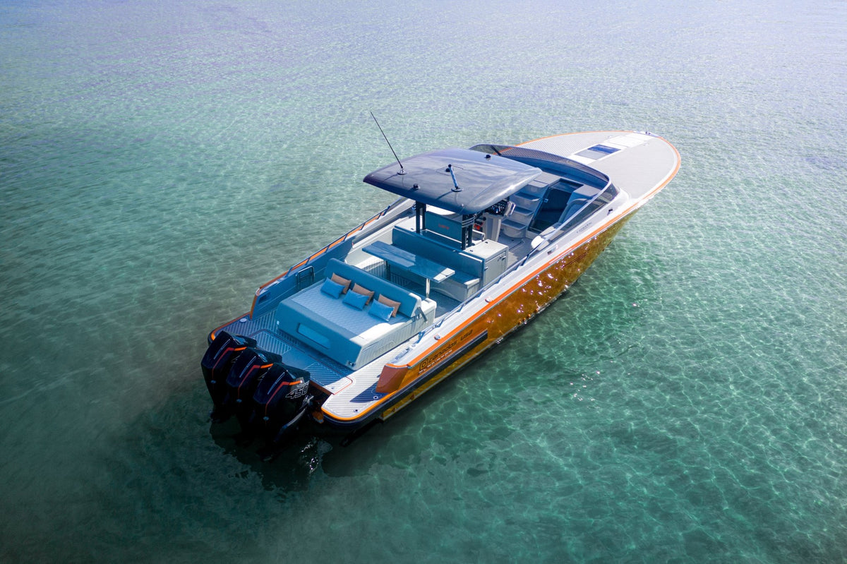 Canados Gladiator - Luxury Yacht