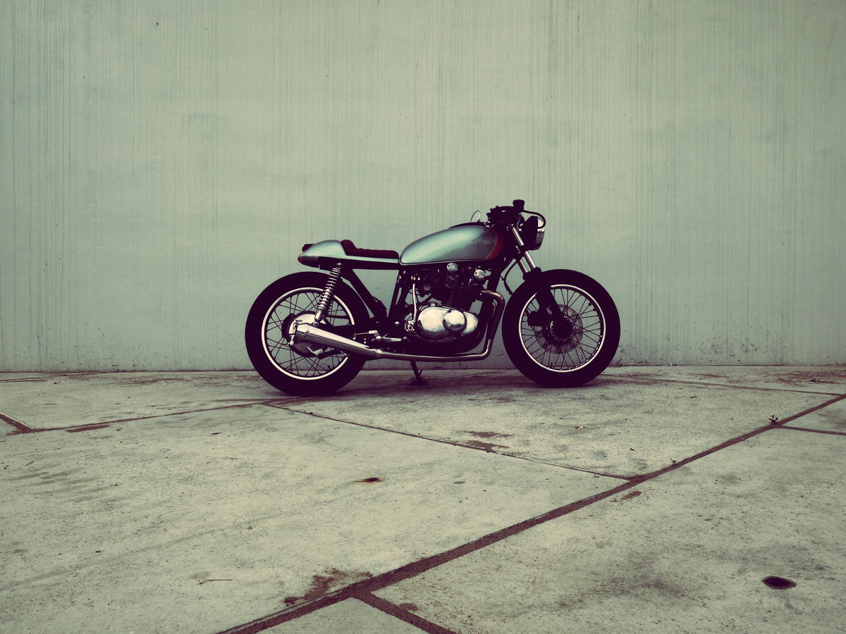 Suzuki GS 400 by Ugly Motors