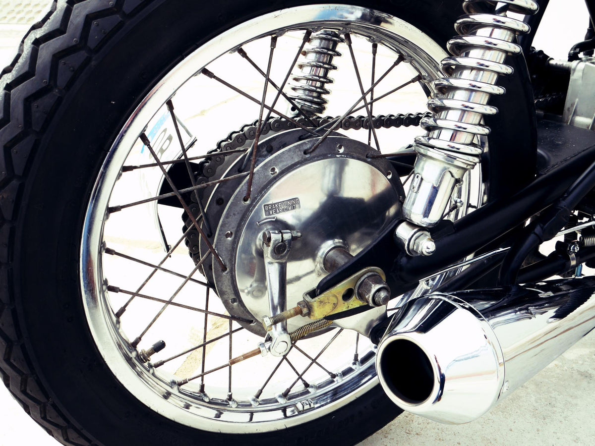 Suzuki GS 400 by Ugly Motors